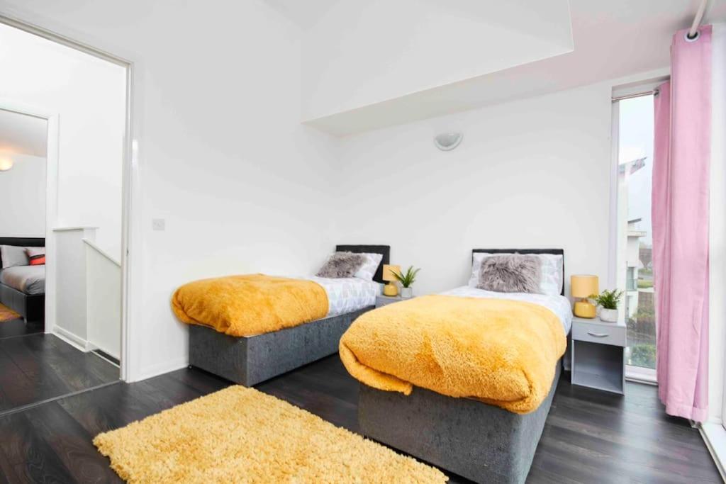 Dellehomes- Free Parking, Wfh, Family-Friendly Манчестър Екстериор снимка